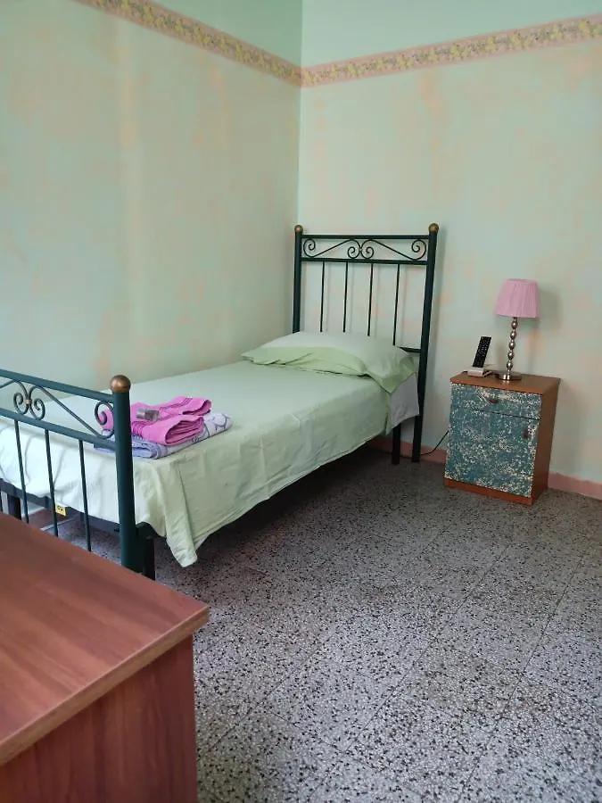 فندق مبيت وإفطار كاتانيا B&B Bella Stella